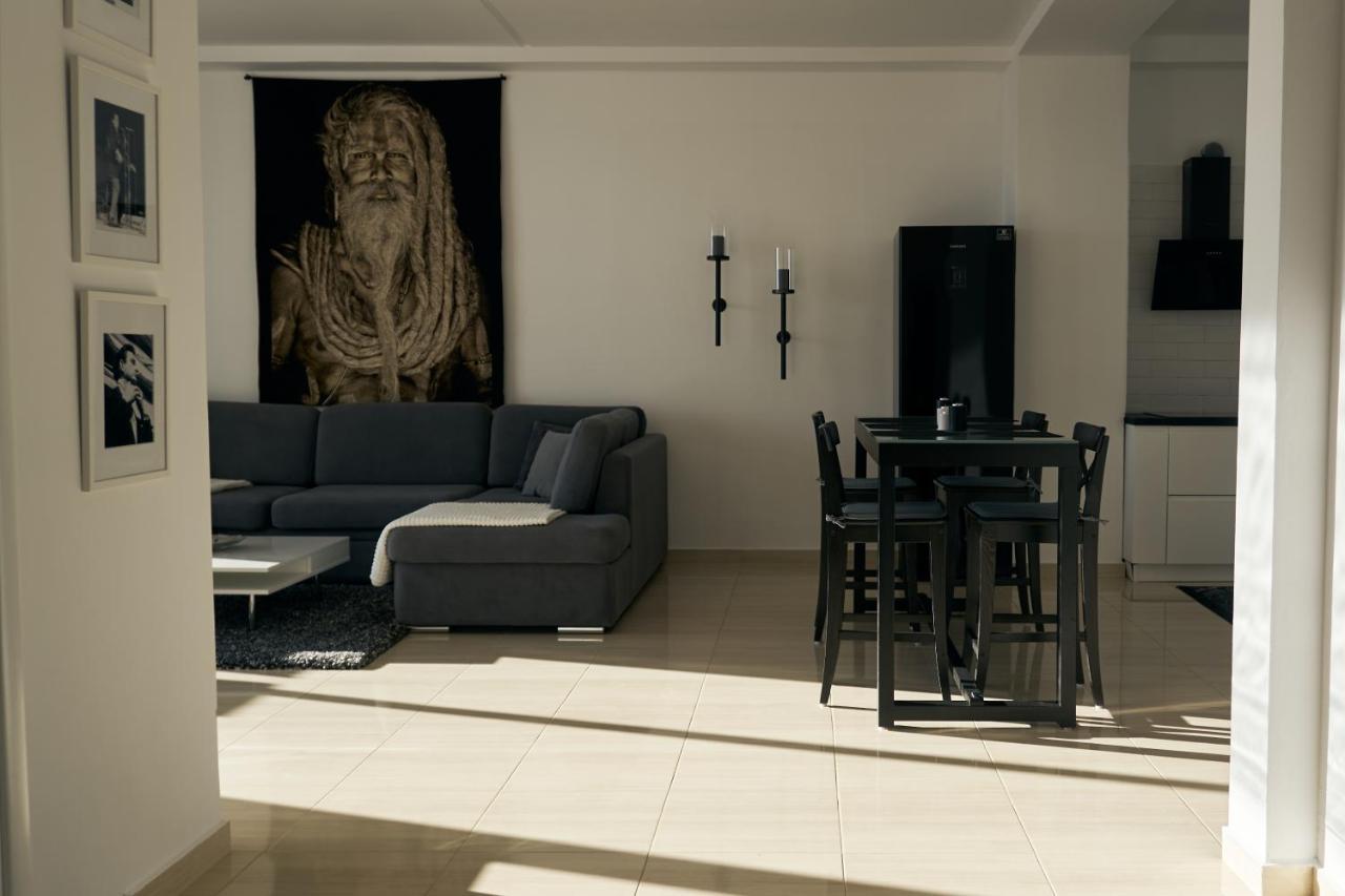 The Garrison Apartment Sarande Exterior photo